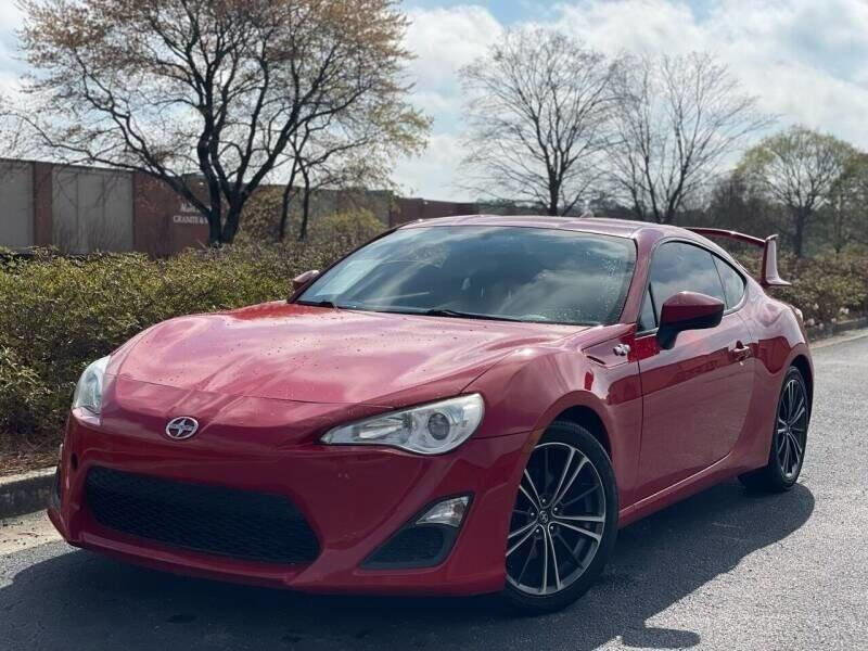 Used 2015 Scion FR-S image 2