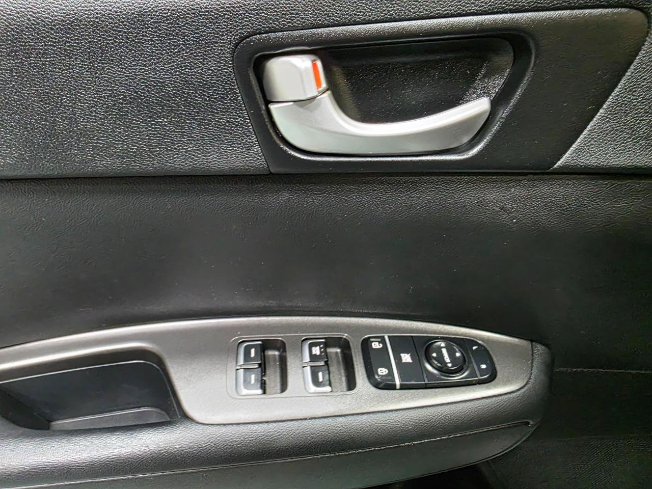 Used 2018 Kia Optima LX FWD image 18