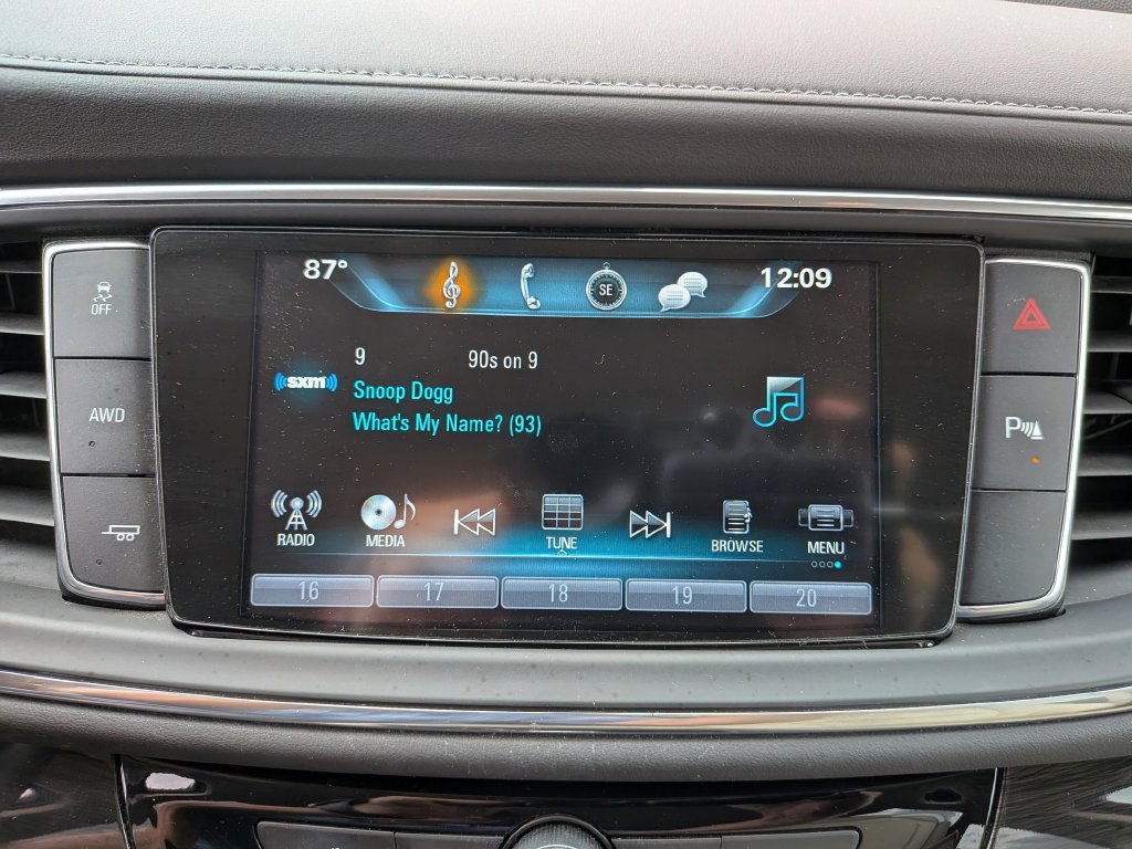 Used 2018 Buick Enclave Essence w/ Trailering Package AWD/4WD image 26