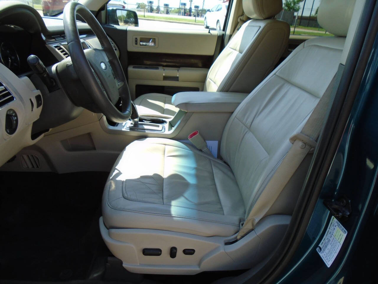 Used 2011 Ford Flex SEL w/ Rapid Spec Order Code FWD image 9