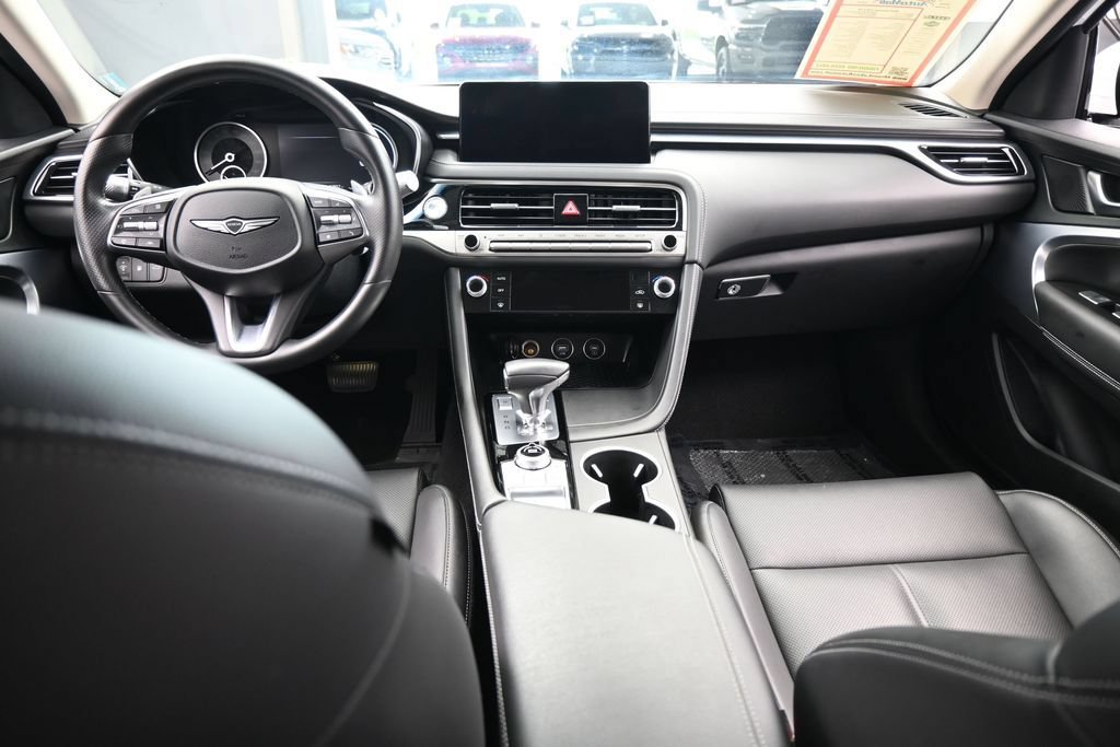 Used 2025 Genesis G70 2.5T RWD image 40