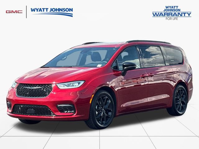 Used 2025 Chrysler Pacifica Limited FWD 360° Tour