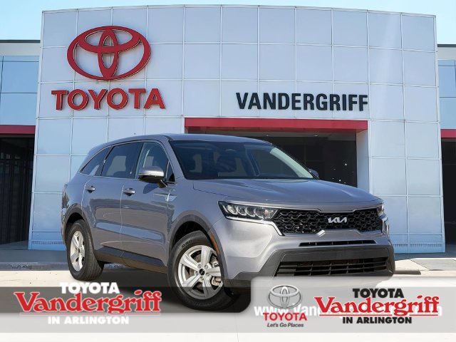 Used 2023 Kia Sorento LX FWD image 1