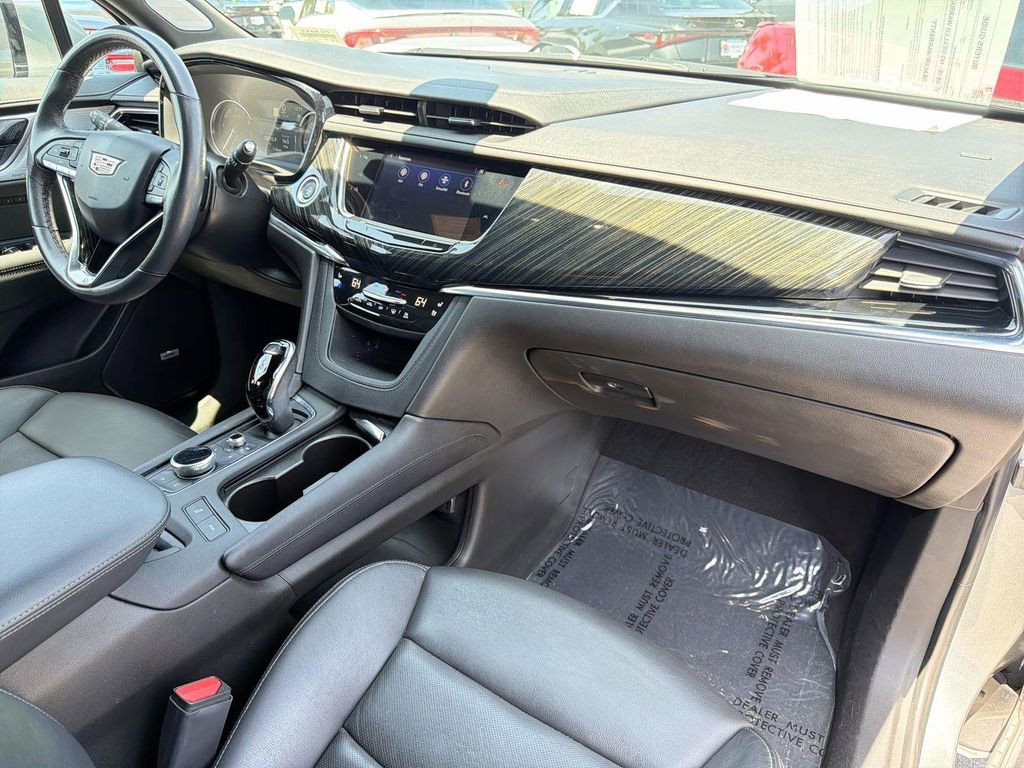 Certified 2023 Cadillac XT6 Premium Luxury FWD image 36
