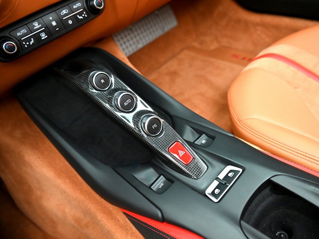 Used 2022 Ferrari 812 GTS image 13