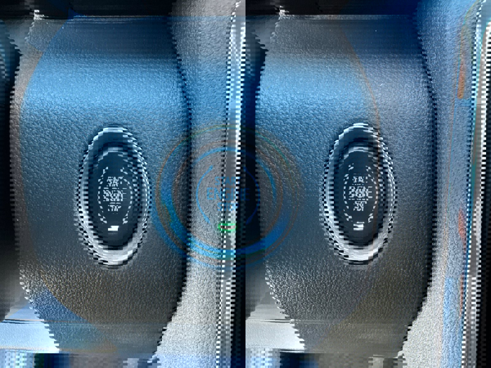 Used 2025 GMC Acadia Denali w/ Super Cruise Package image 34