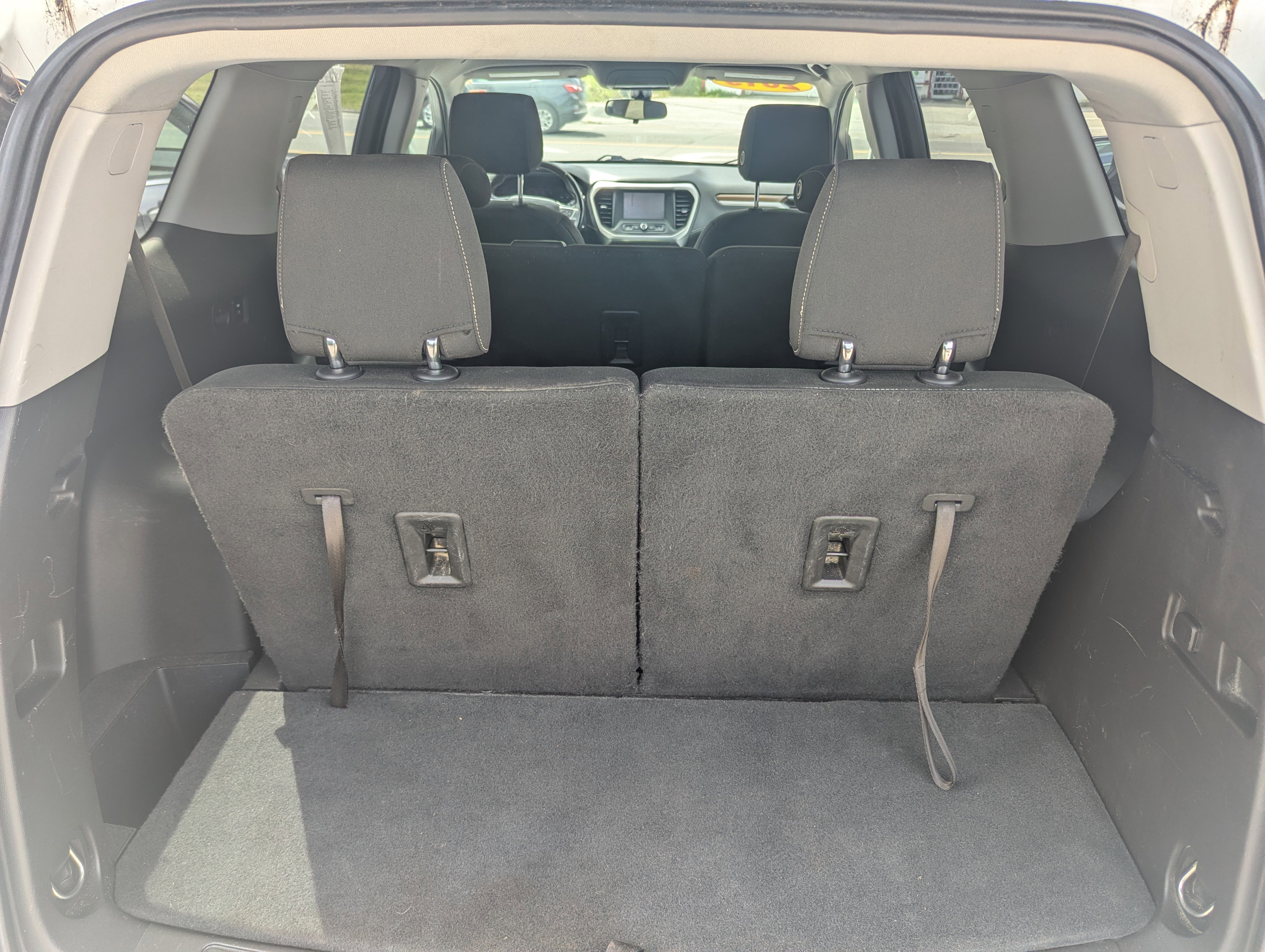 Used 2019 GMC Acadia SLE image 27