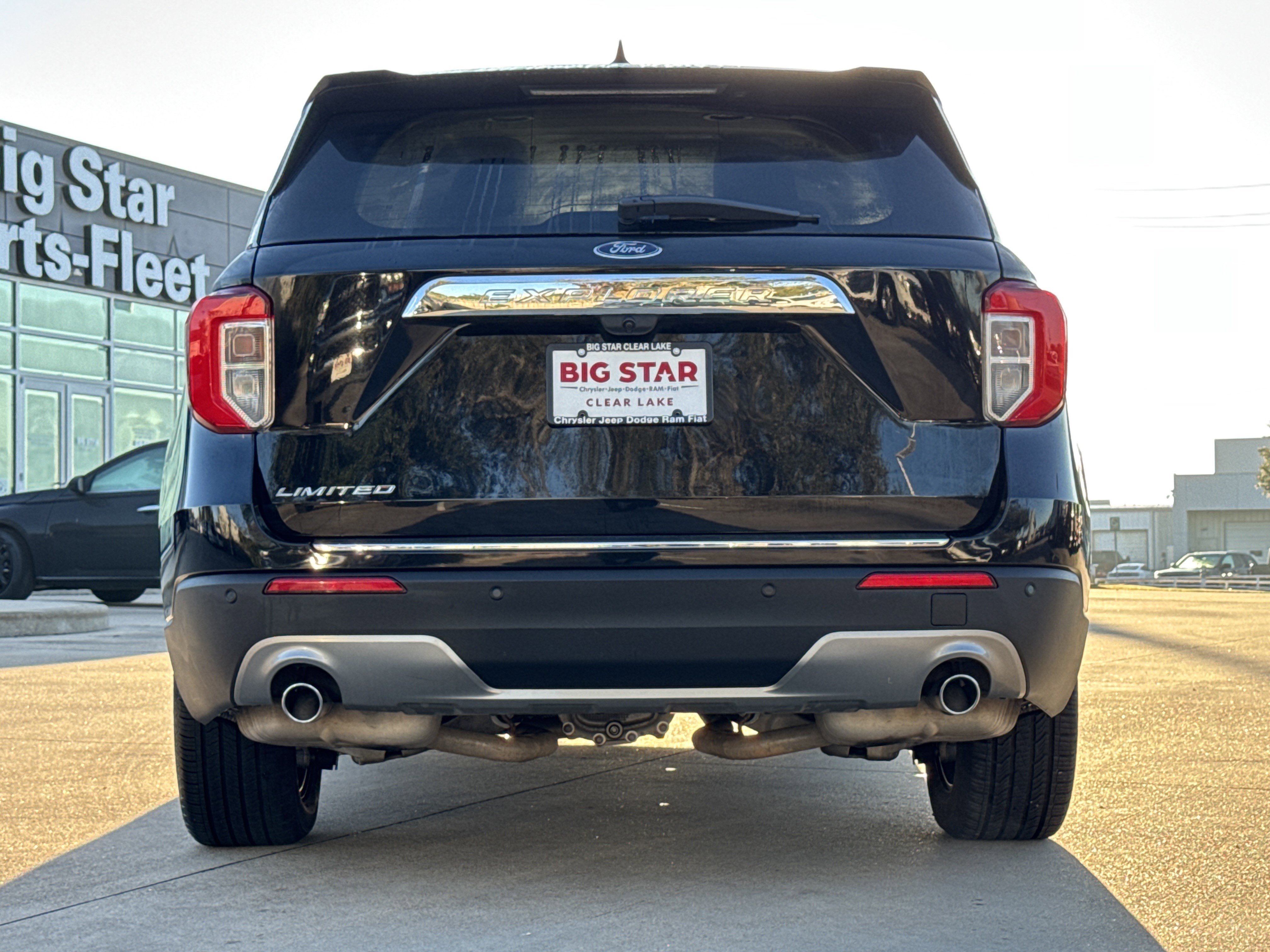 Used 2023 Ford Explorer Limited w/ Equipment Group 301A image 18