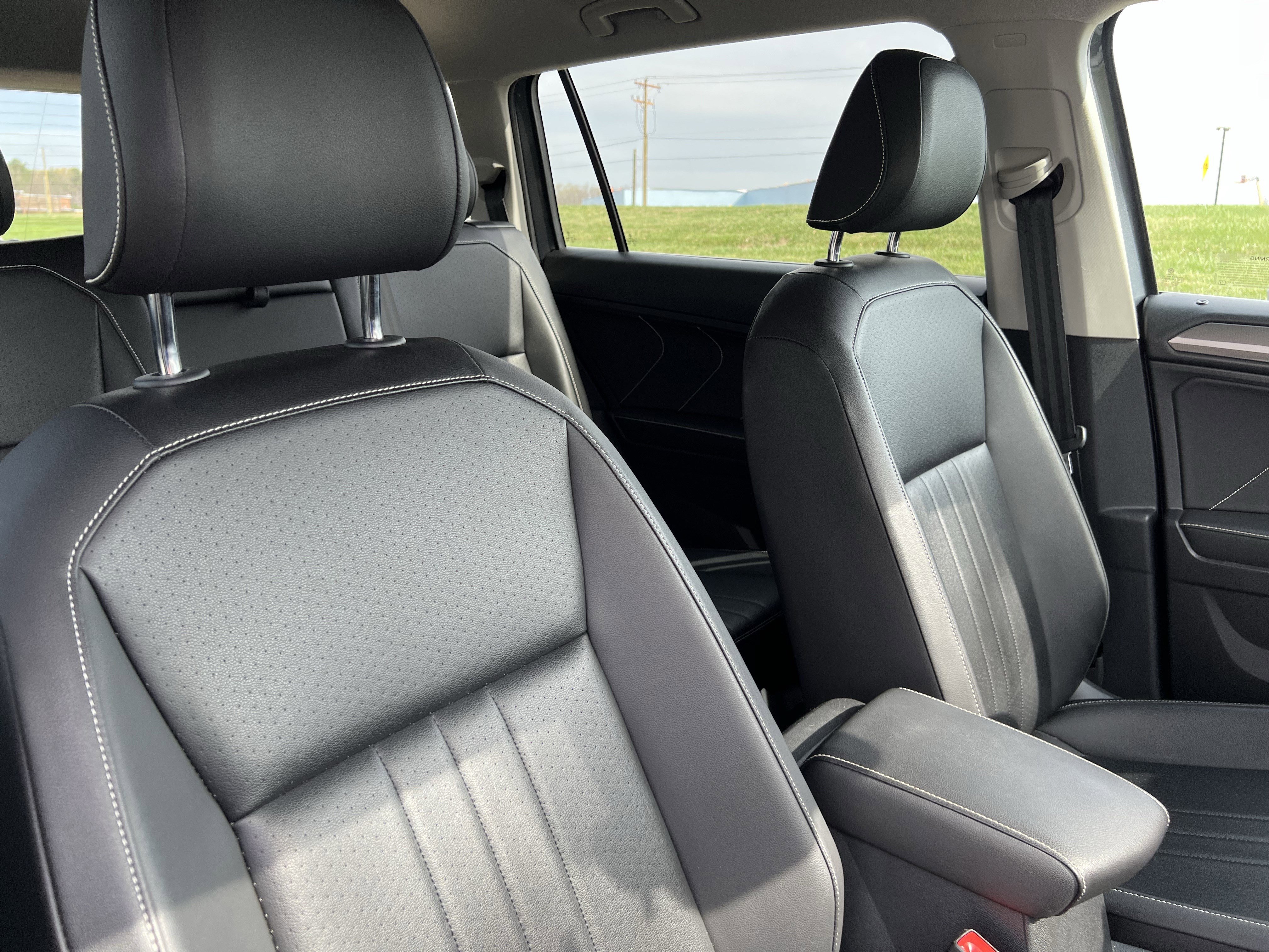 Used 2022 Volkswagen Tiguan SE FWD image 35