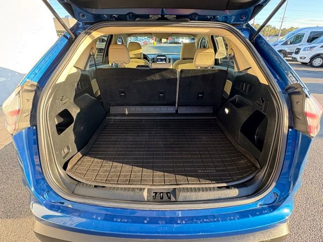 Used 2022 Ford Edge SE image 25
