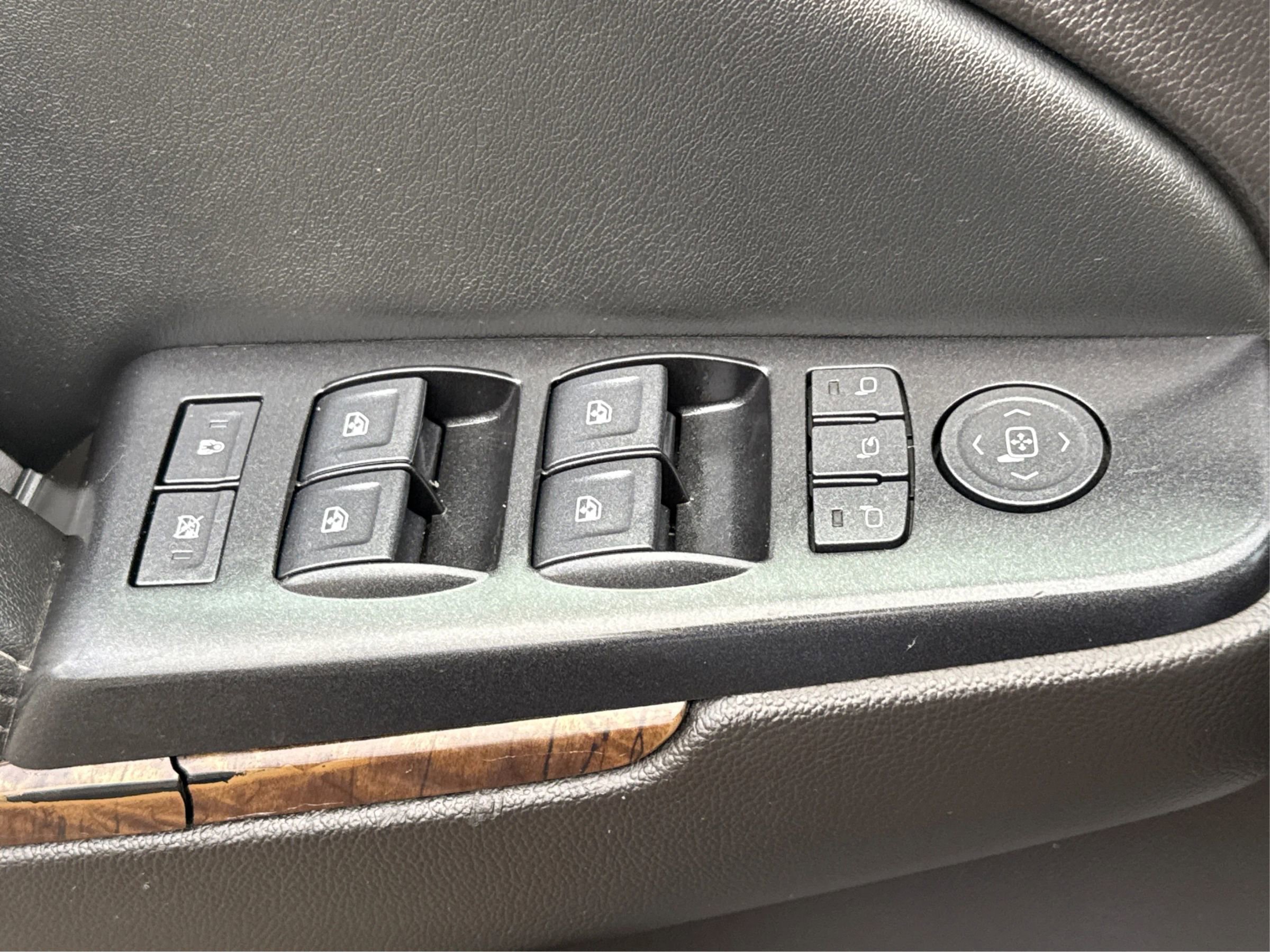 Used 2017 Chevrolet Suburban LT AWD/4WD image 20
