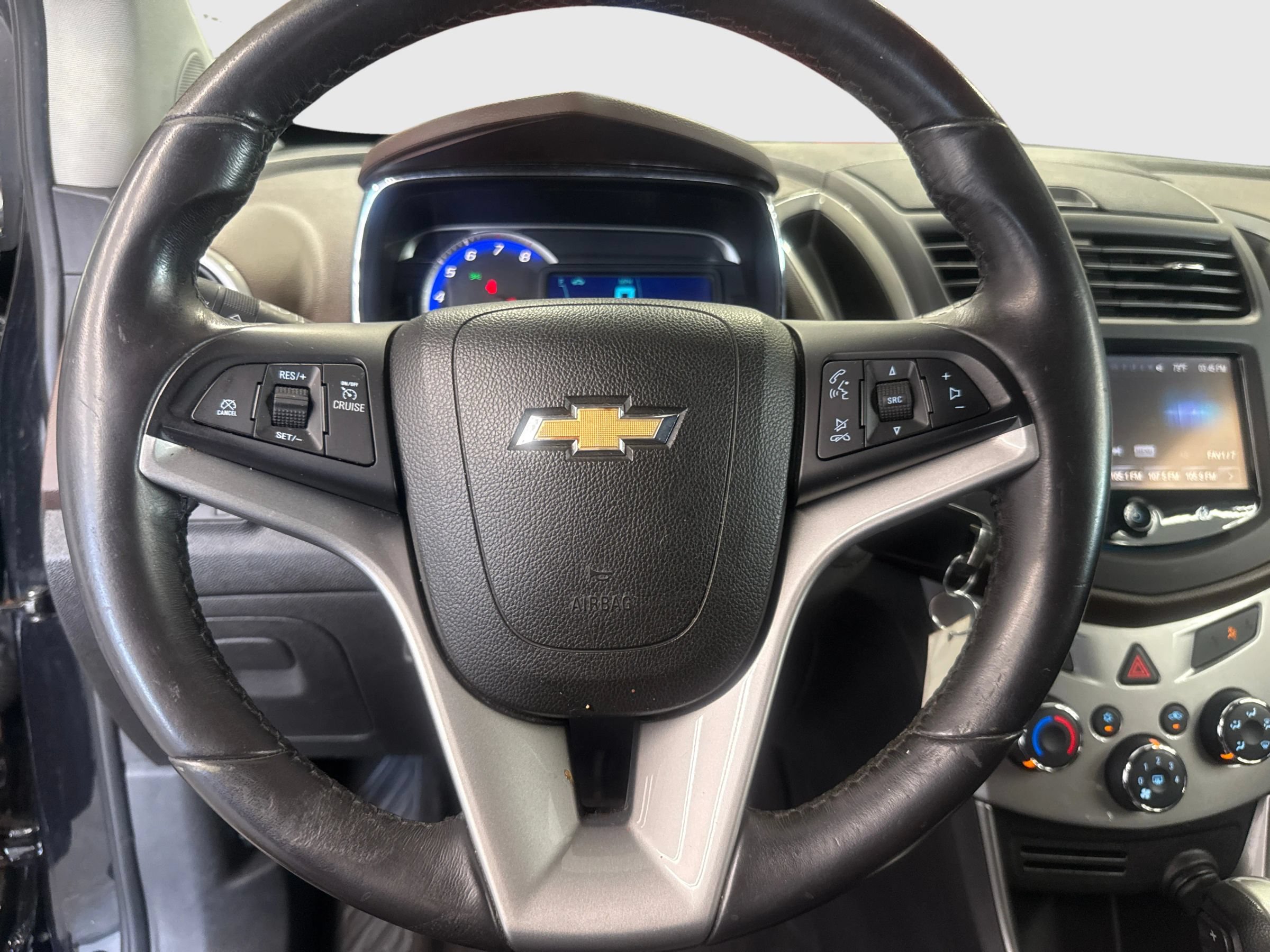 Used 2015 Chevrolet Trax LT AWD/4WD image 16