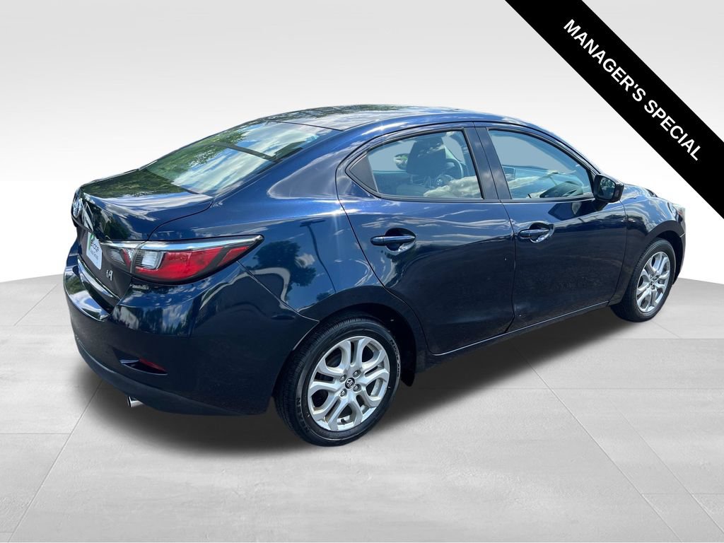 Used 2017 Toyota Yaris iA FWD image 7