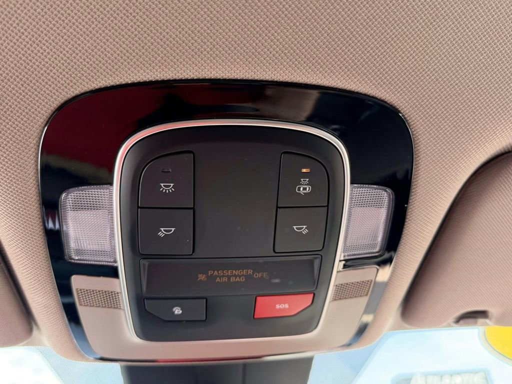 Certified 2023 Hyundai Santa Fe SEL image 33