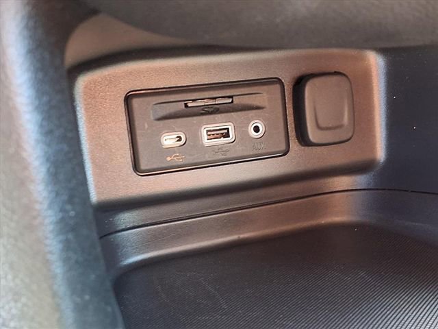 Used 2022 Chevrolet Equinox RS w/ Infotainment Package image 12