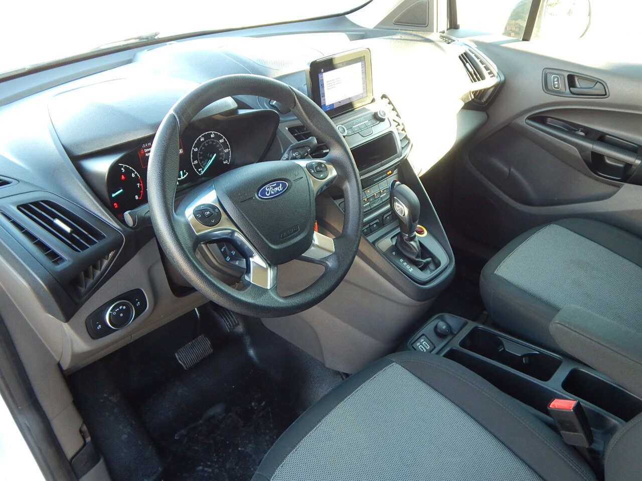 Used 2020 Ford Transit Connect XL image 16