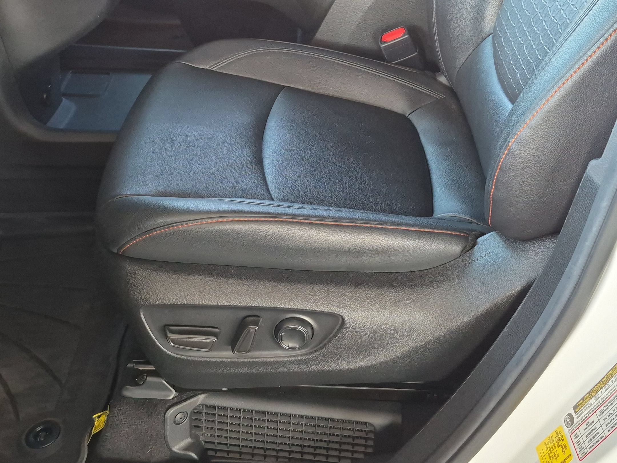 Certified 2024 Toyota Sienna XSE w/ XSE Plus Package FWD image 14