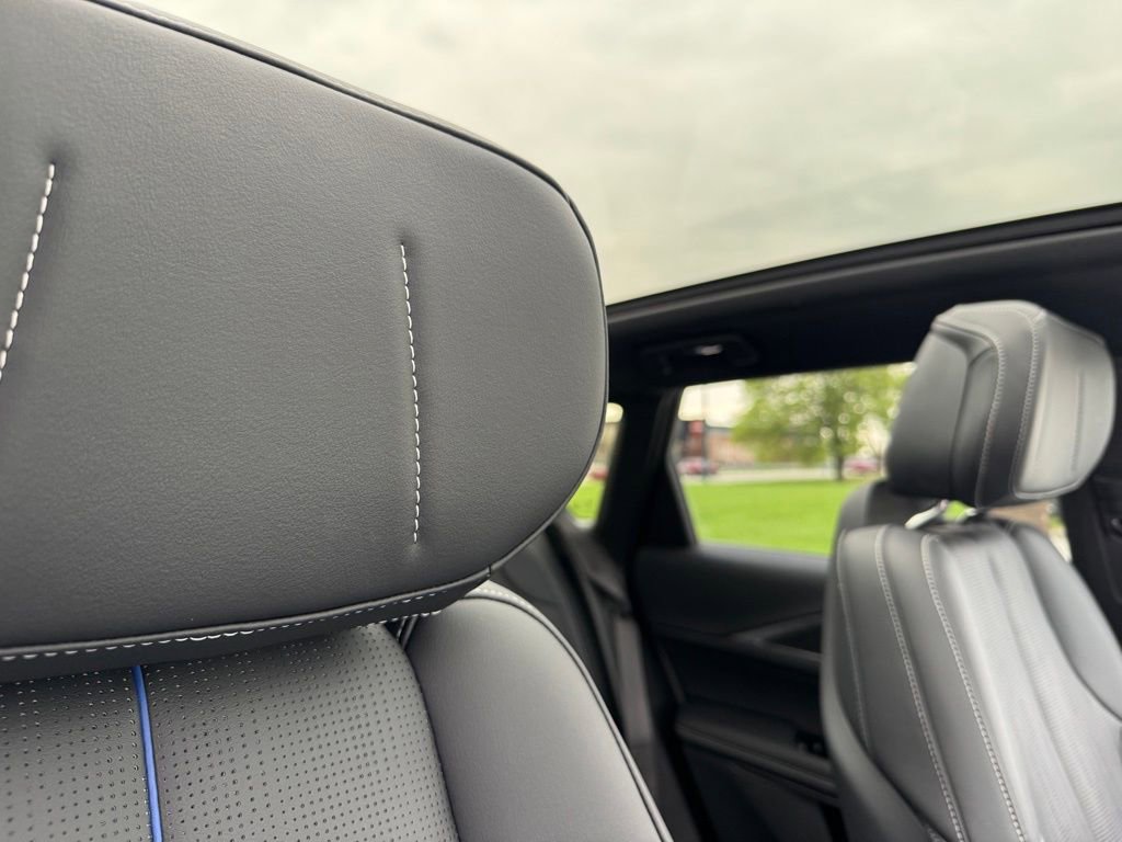 Certified 2024 Cadillac Lyriq Luxury image 31