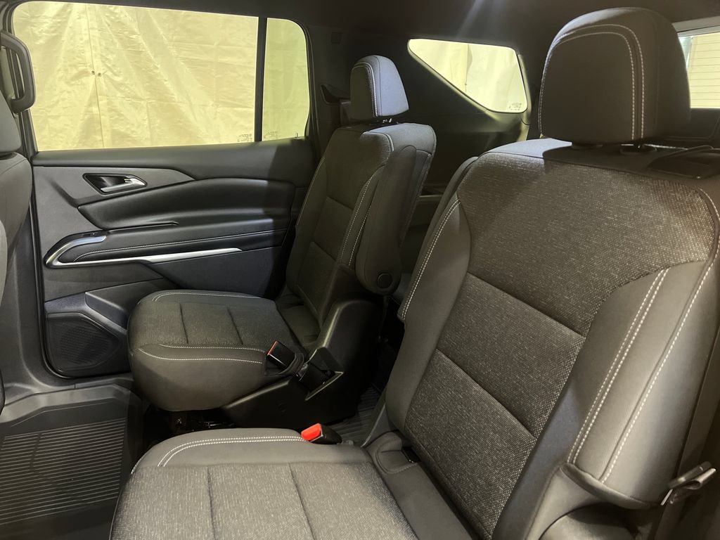 Used 2024 Chevrolet Traverse LT w/ Midnight/Sport Edition AWD/4WD image 37