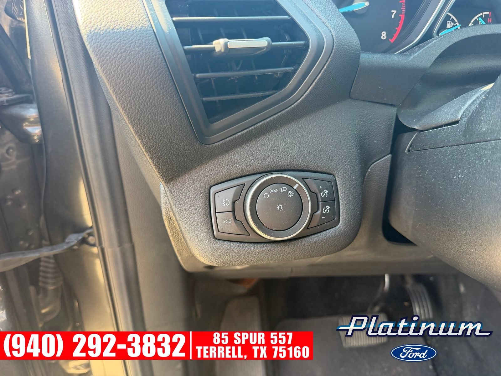 Used 2017 Ford Escape SE w/ SE Leather Comfort Package FWD image 24