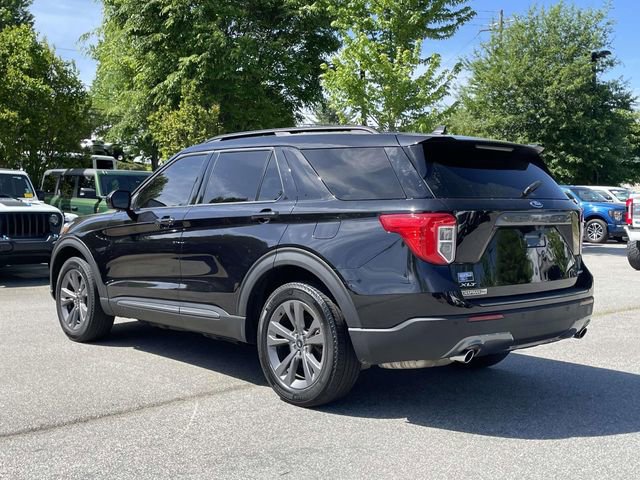 Certified 2023 Ford Explorer XLT w/ Equipment Group 202A AWD/4WD image 3