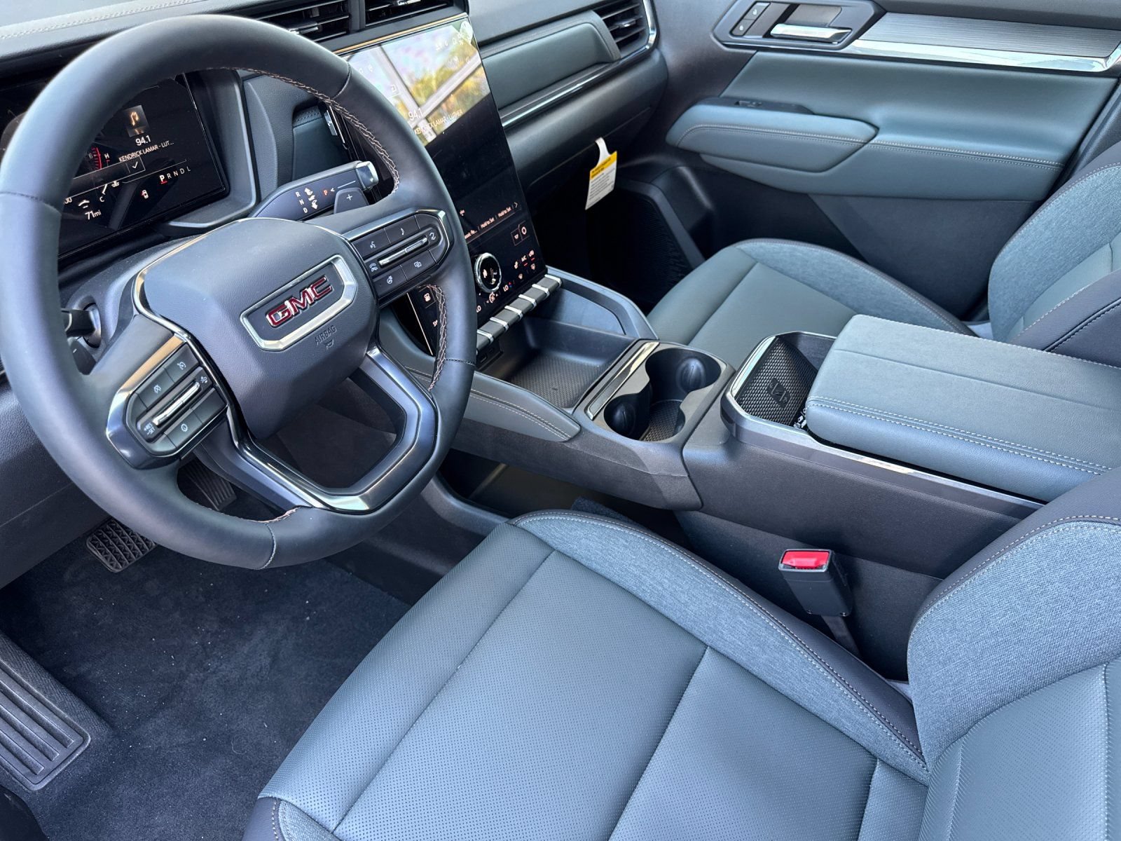 New 2026 GMC Terrain AT4 AWD/4WD image 10