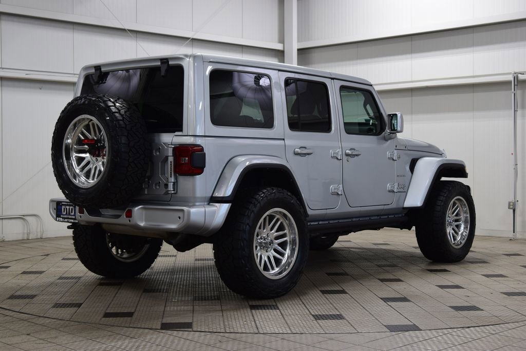 Used 2024 Jeep Wrangler Unlimited Sahara w/ Technology Group AWD/4WD image 7