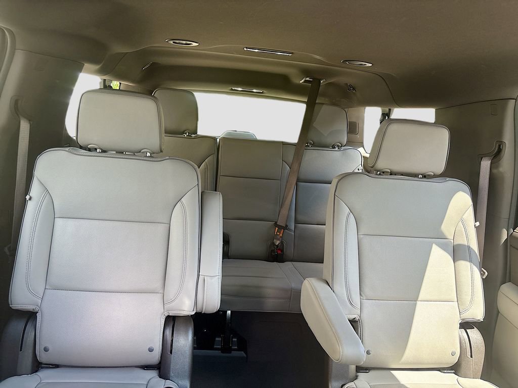 Used 2024 GMC Yukon XL SLT w/ SLT Luxury Package RWD image 26