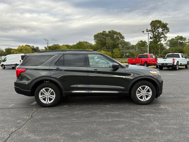 Used 2023 Ford Explorer XLT w/ Equipment Group 202A image 6
