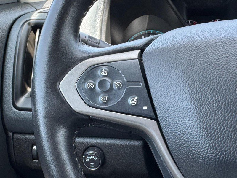 Used 2022 Chevrolet Colorado Z71 AWD/4WD image 16