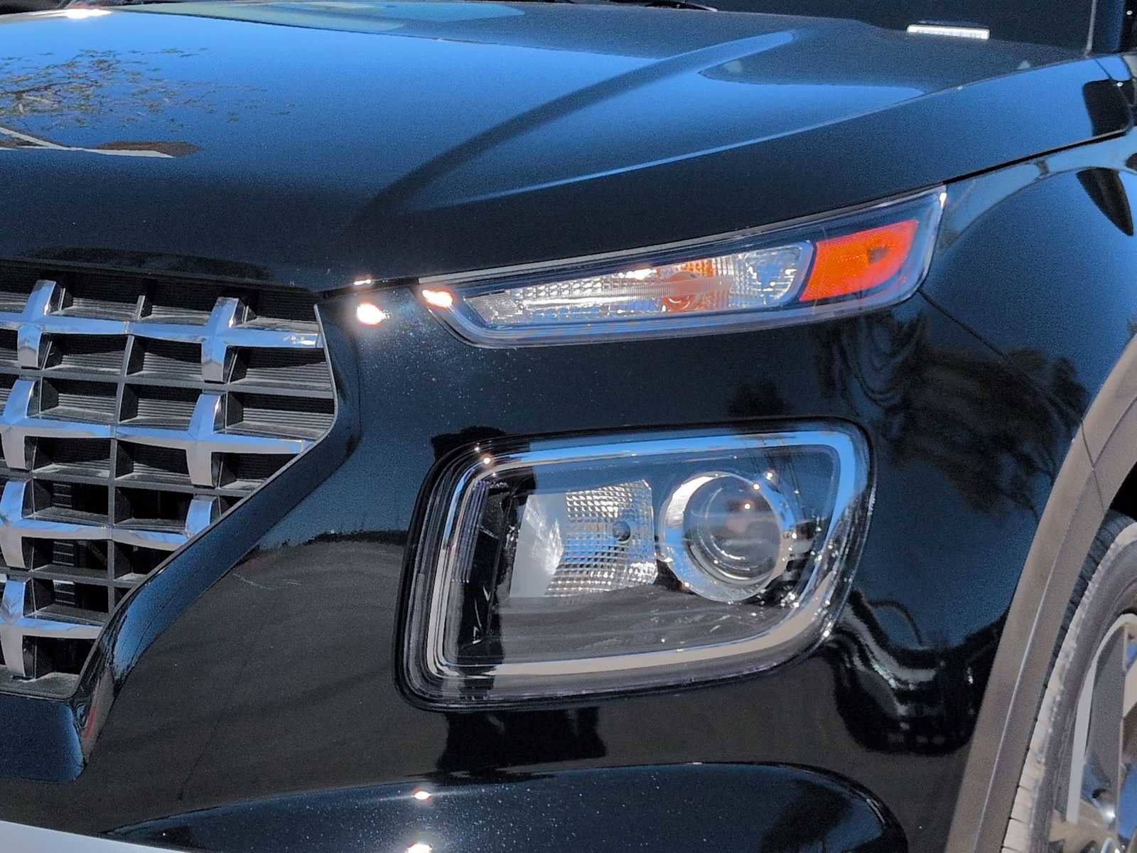 Certified 2026 Hyundai Venue SEL image 11