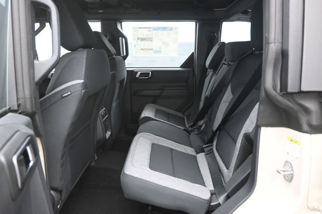 New 2026 Ford Bronco 4-Door AWD/4WD image 2