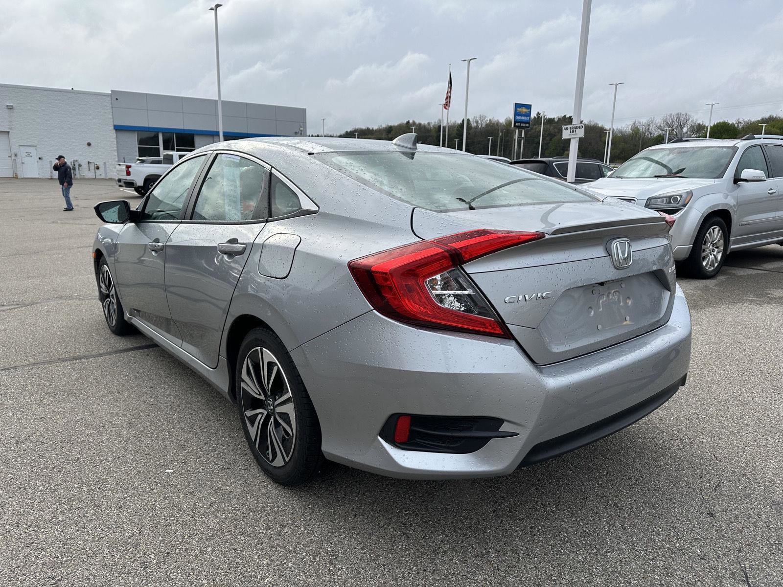 Used 2017 Honda Civic EX-L image 3