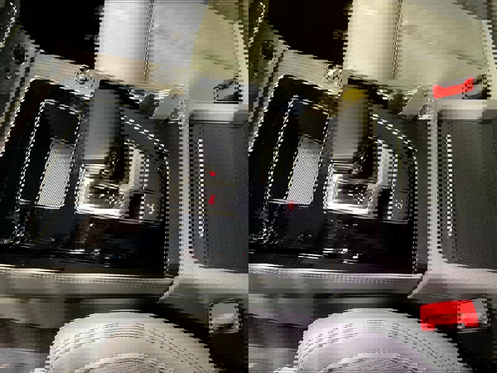 Used 2023 Audi Q5 e Prestige w/ Prestige Package image 18