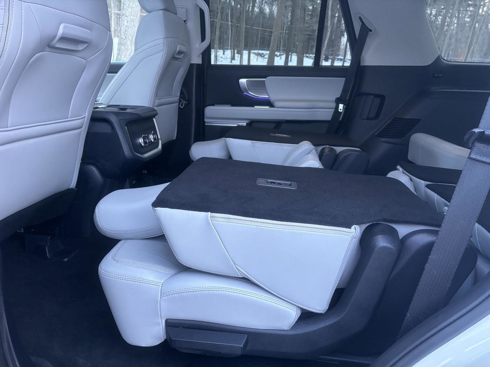 Used 2025 Ford Expedition Platinum image 25
