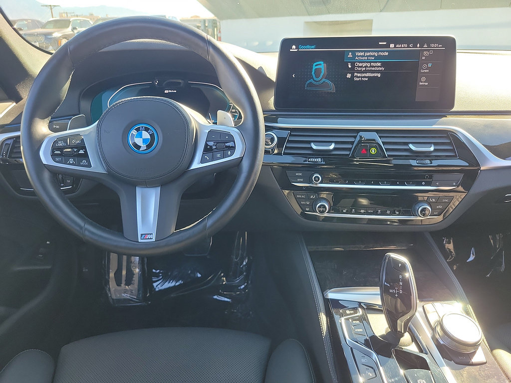 Used 2023 BMW 530e w/ M Sport Package RWD image 10