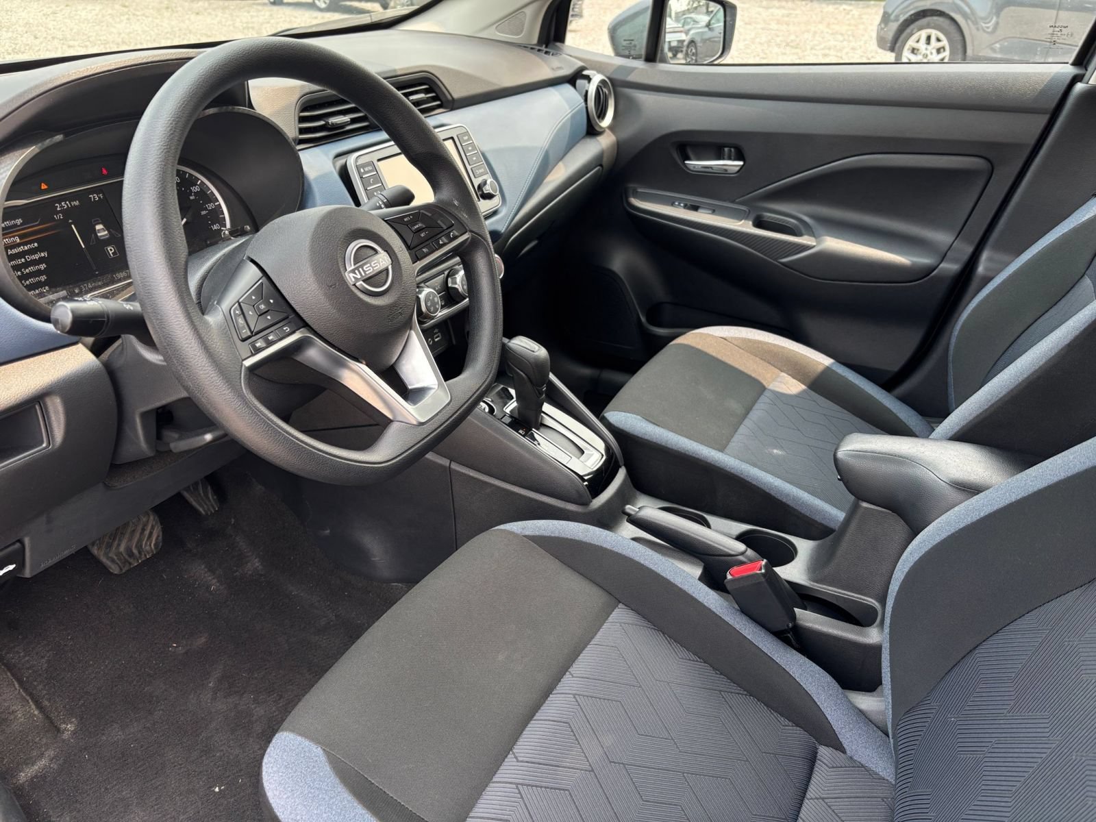 Used 2025 Nissan Versa SV FWD image 39