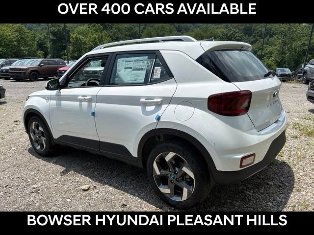 New 2026 Hyundai Venue SEL FWD image 3