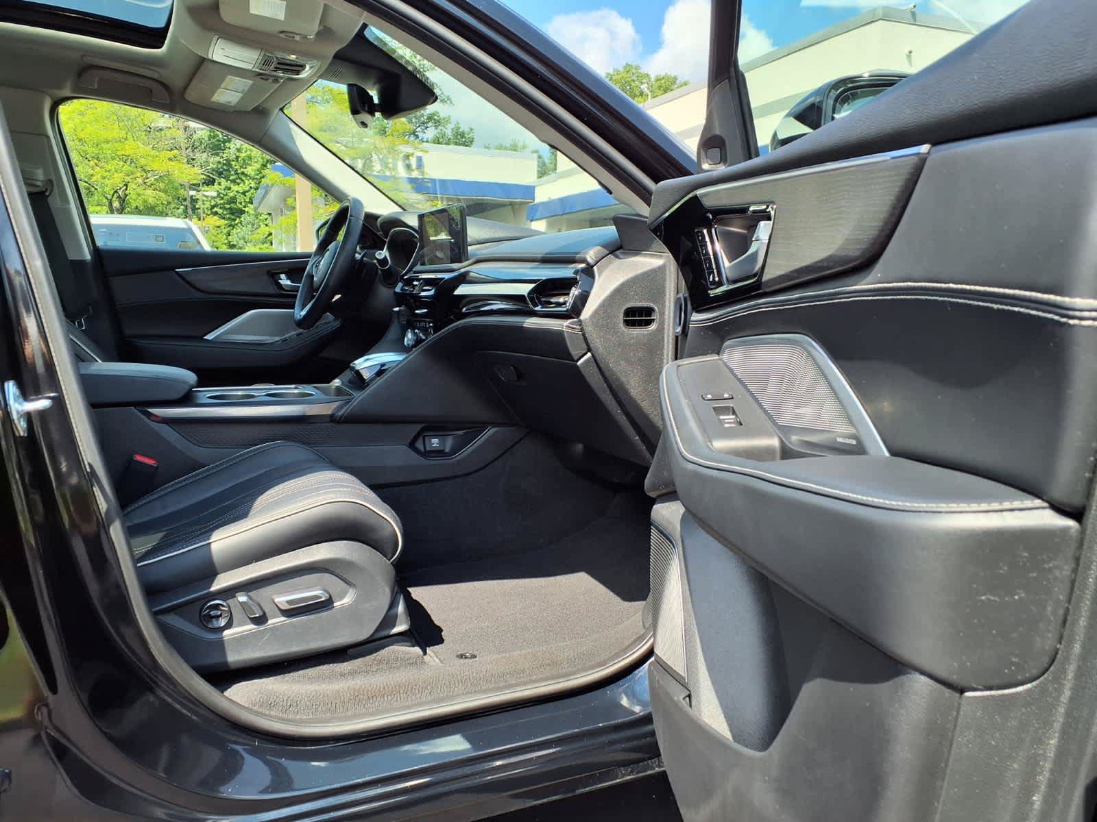 Certified 2025 Acura MDX w/ Advance Package AWD/4WD image 29