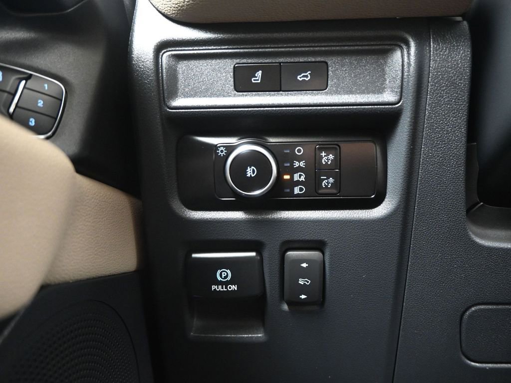 Used 2023 Ford Expedition Max Limited image 15