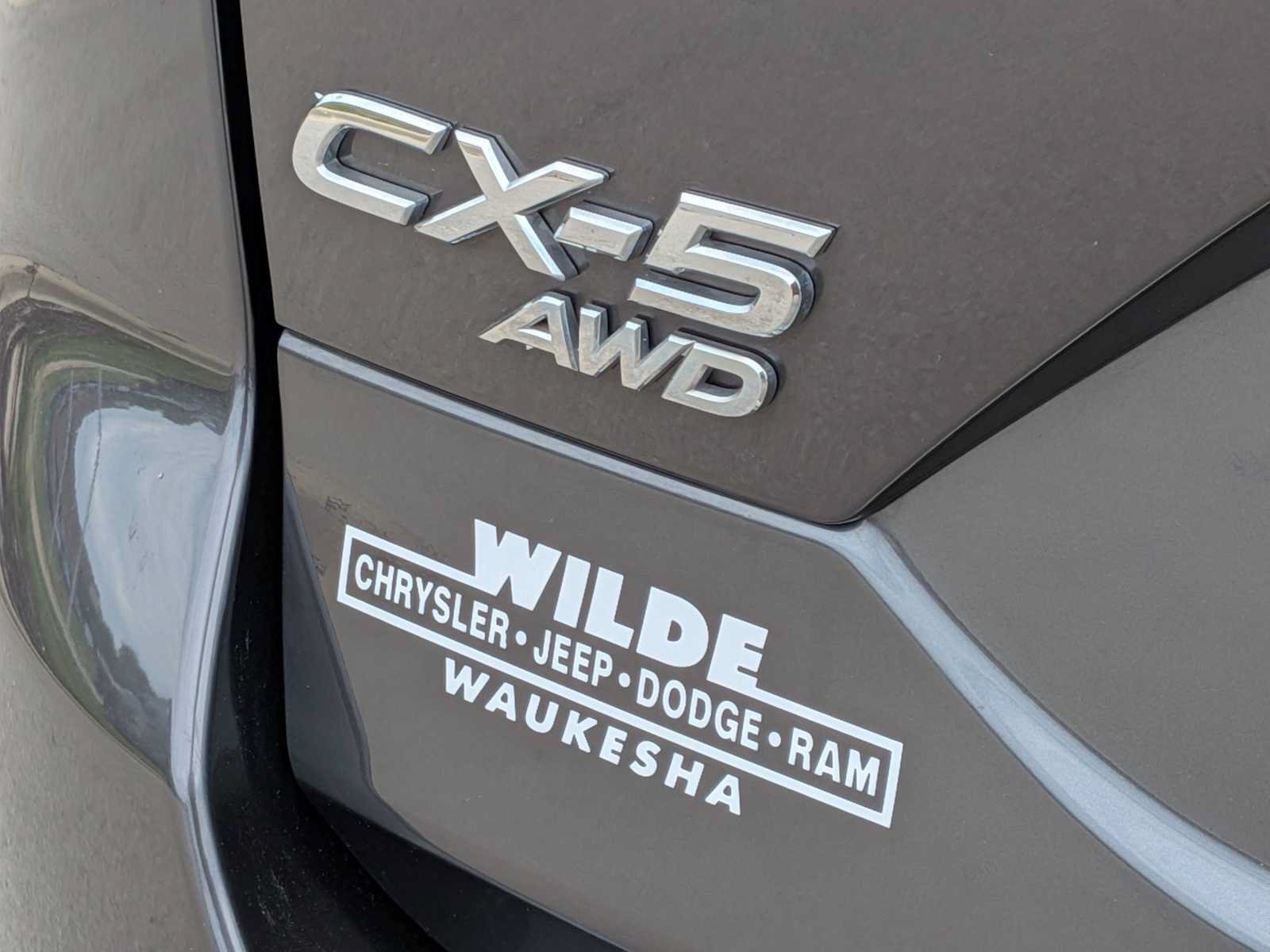 Used 2018 MAZDA CX-5 Touring w/ Preferred Equipment Package AWD/4WD image 12
