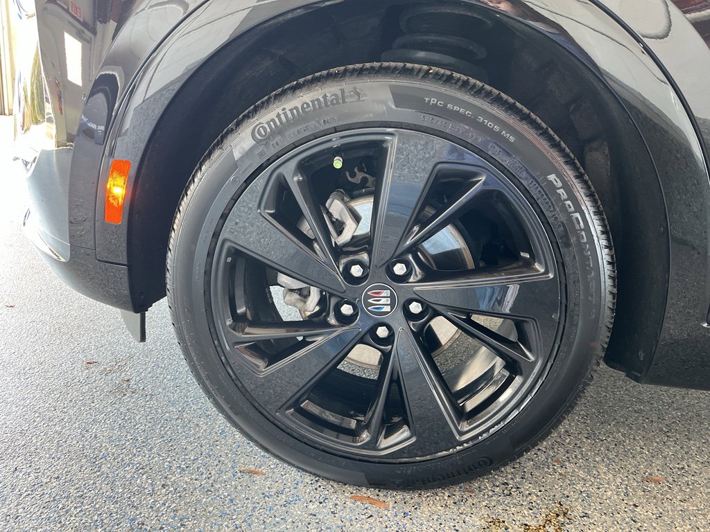 Used 2025 Buick Envision Sport Touring image 35