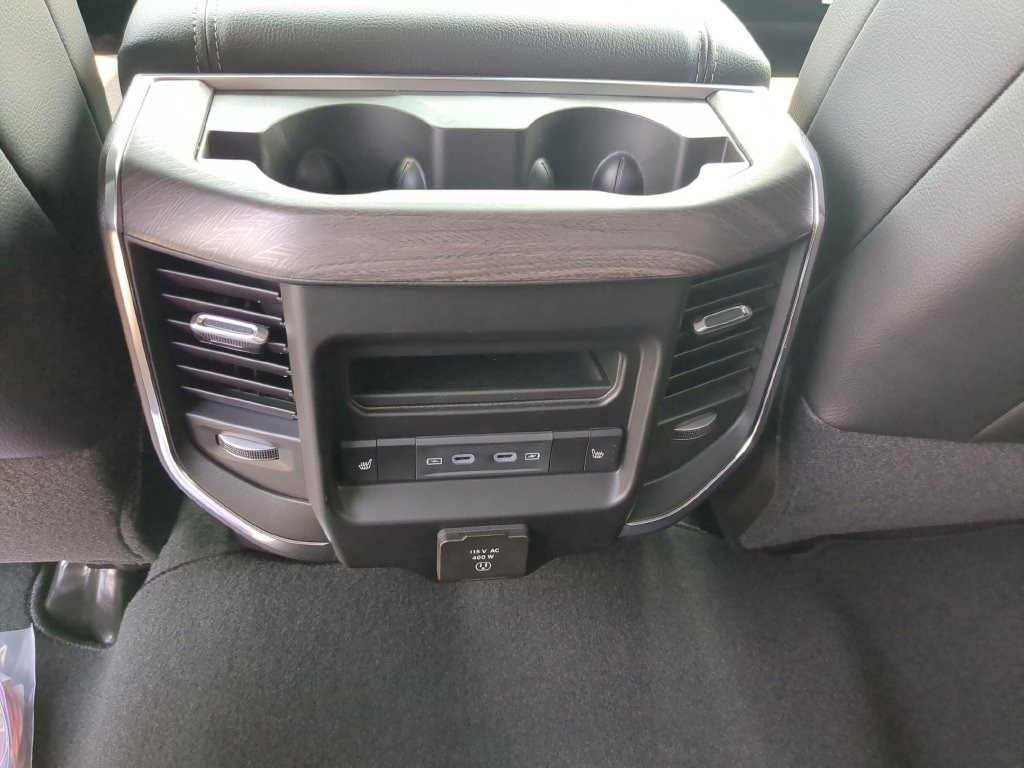 New 2026 RAM 2500 Laramie w/ Night Edition AWD/4WD image 33