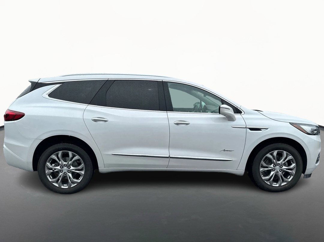 Used 2021 Buick Enclave Avenir w/ Avenir Technology Package AWD/4WD image 2