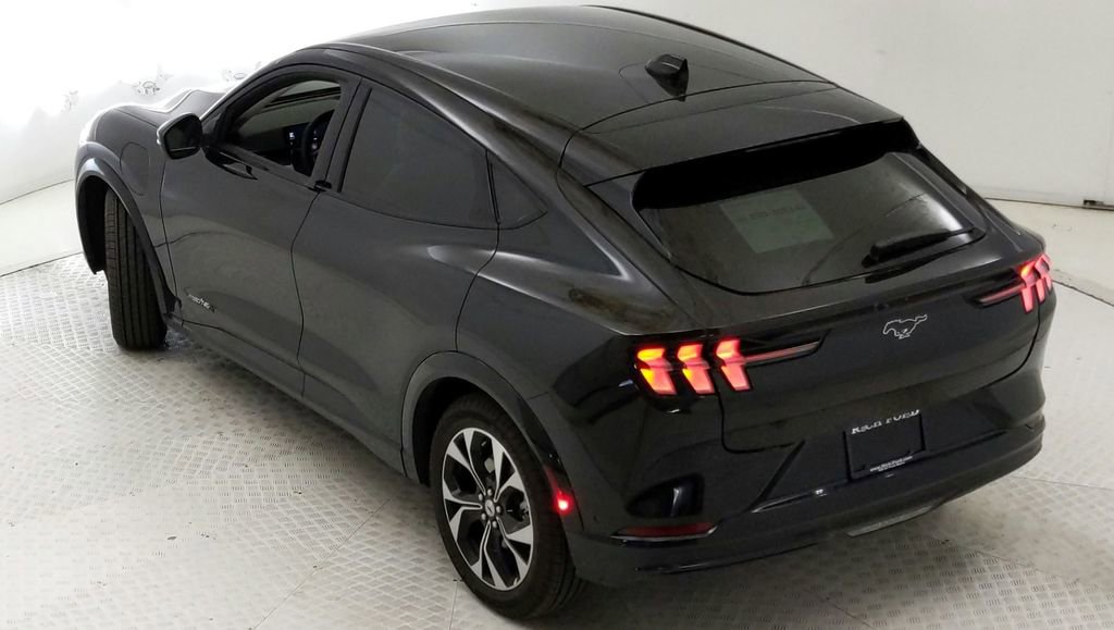 New 2023 Ford Mustang Mach-E Premium image 17