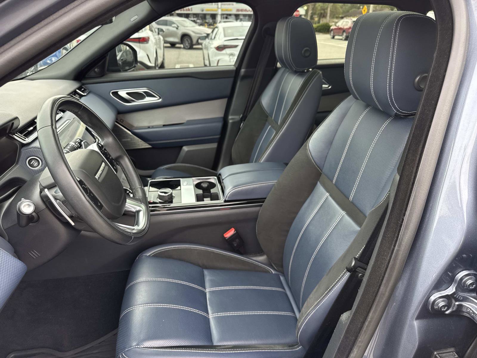 Used 2020 Land Rover Range Rover Velar R-Dynamic S image 22