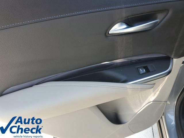 Certified 2023 Cadillac XT4 Luxury FWD image 14