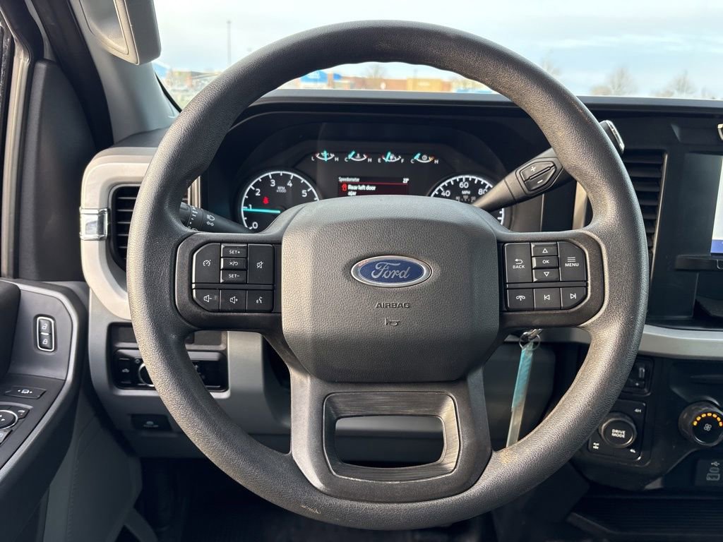 Used 2023 Ford F350 XLT w/ FX4 Off-Road Package image 19