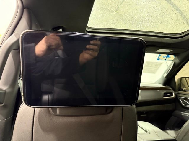 Used 2023 Chevrolet Tahoe High Country w/ Advanced Technology Package image 23