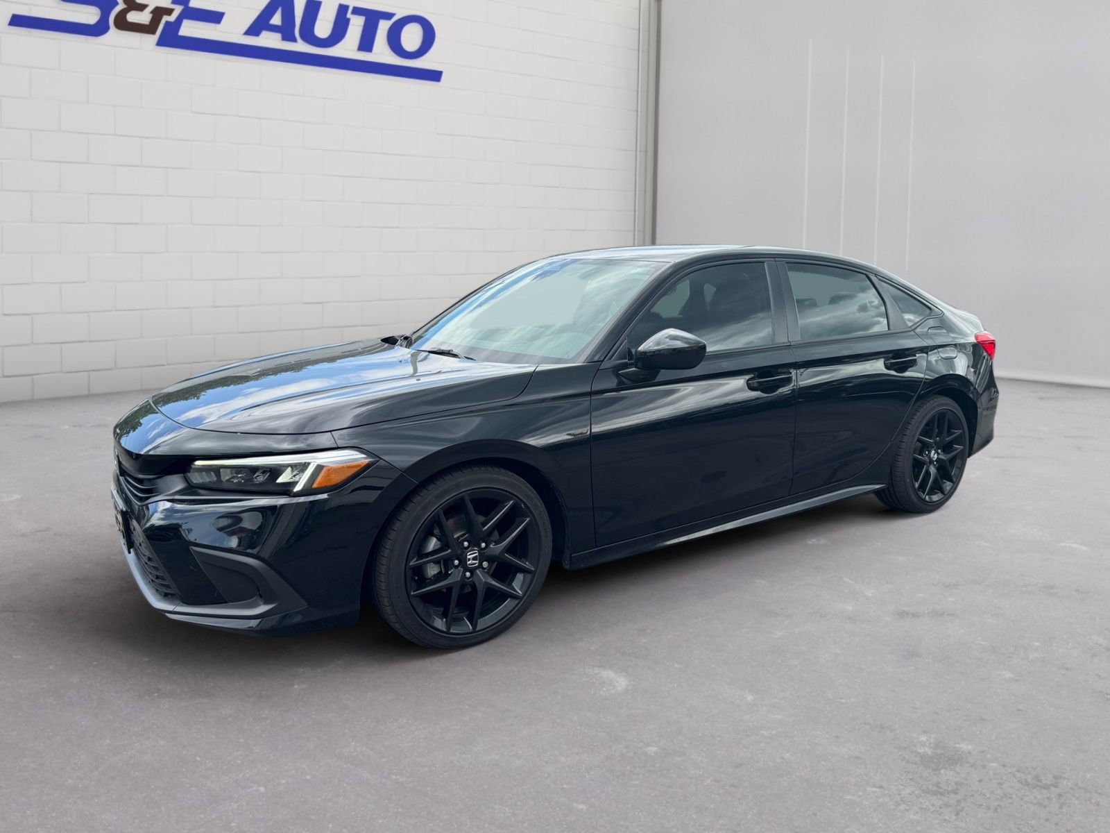 Used 2024 Honda Civic Sport image 1